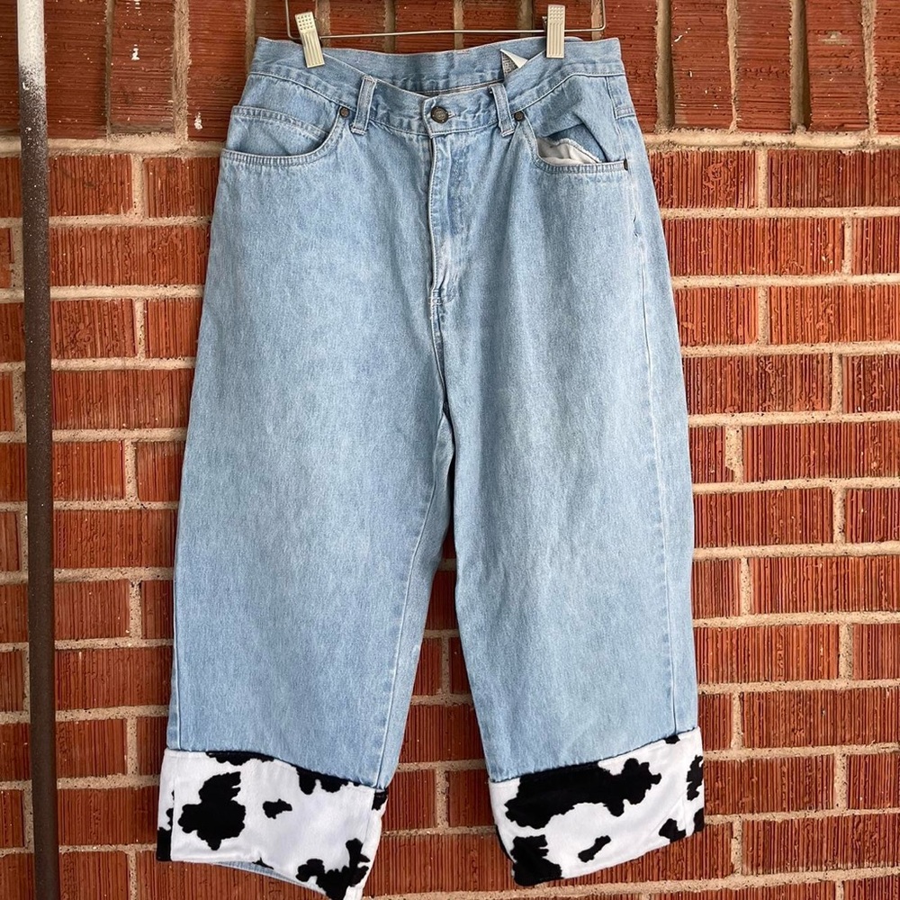 90s Bill Blass denim and cow print capris
